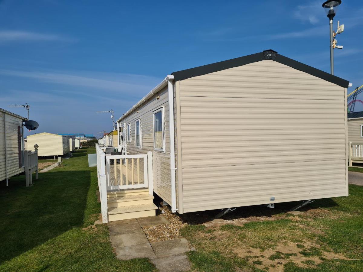 8 Berth Eastgate Fantasy Island Apartment Ingoldmells Exterior photo